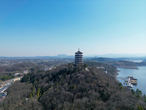 安徽万佛湖风景区的龙河古塔