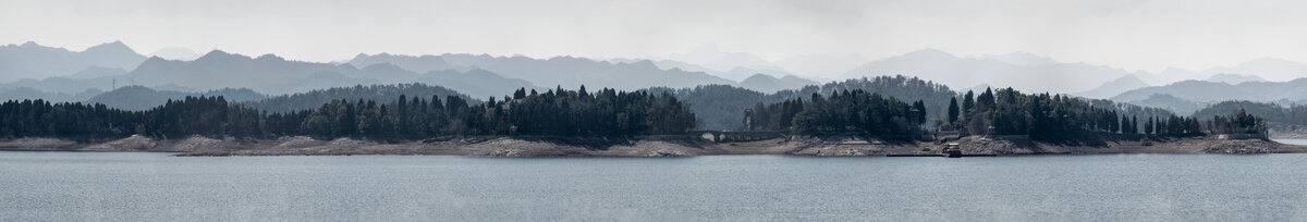 万佛湖水库对岸全景