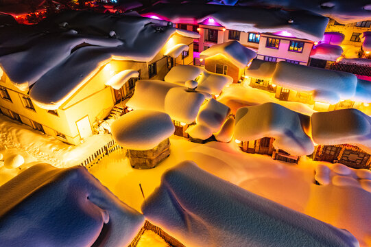 中国东北雪乡风景区夜景