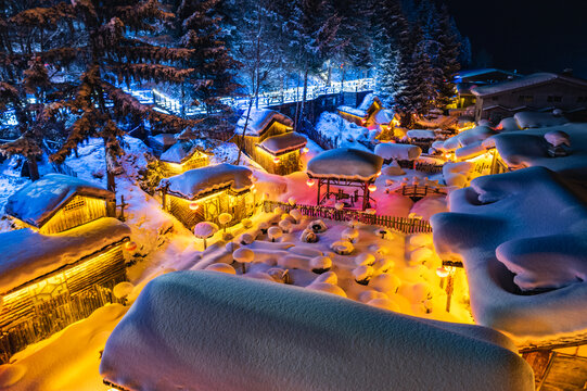 中国东北雪乡风景区夜景