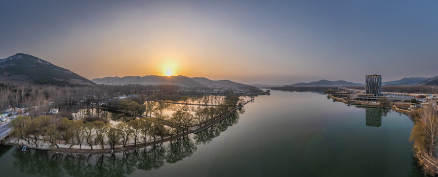 济南长清崮云湖风光全景大图