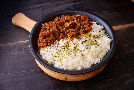 牛肉拌饭