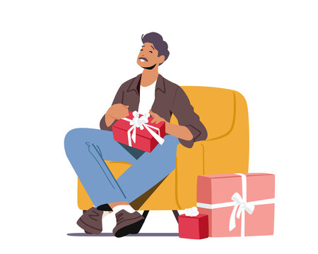 男性坐在沙发上开心抱着礼物插图