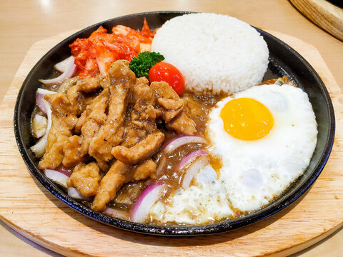 黑椒鸡肉饭