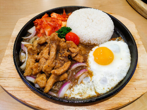 黑椒鸡肉饭