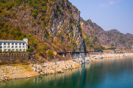 万峰湖风光