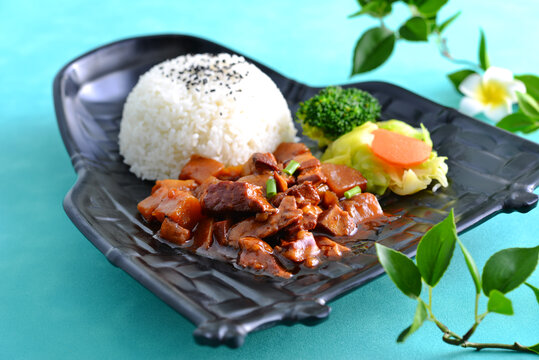 土豆烧肉饭