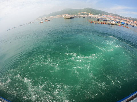 大海碧绿岛屿