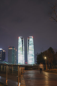 成都双子塔夜景