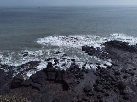 火山岛火山石地貌海湾风景