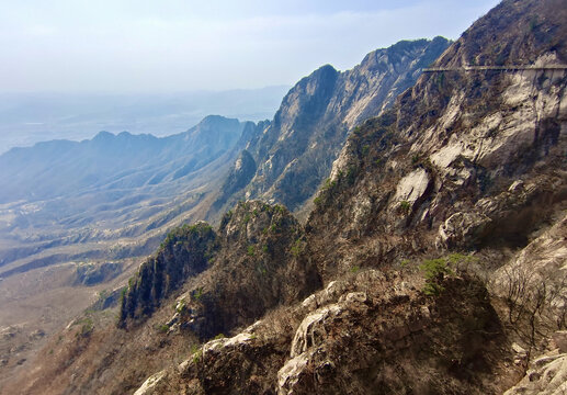 山峦叠嶂