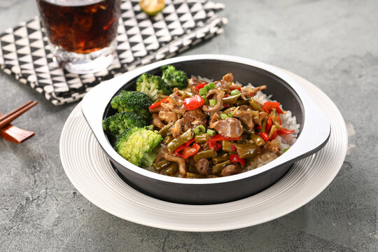 雞雜石鍋飯