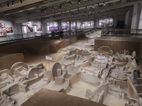 三門(mén)峽虢國(guó)車(chē)馬坑遺址博物館