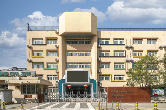 芳草地国际学校世纪小学