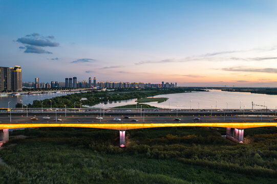 哈尔滨公路大桥城市夜景