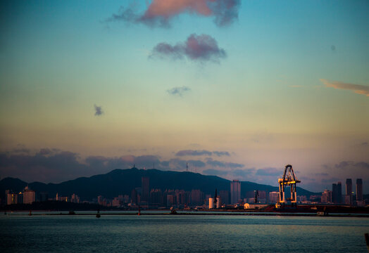 烟台海边滨海城市海滨码头