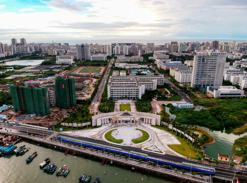 海南大学