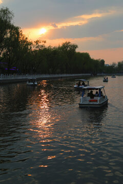 北京后海夕落美景