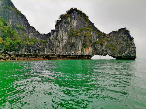 下龙湾海上岛屿