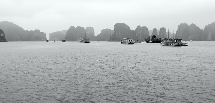 水墨下龙湾