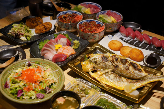 炸鱼香煎鳕鱼日本料理美食