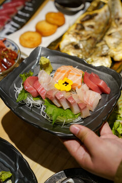 生鱼片刺身鱼生日本料理美食