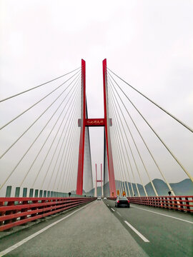 鸭池河大桥