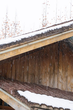 屋顶积雪