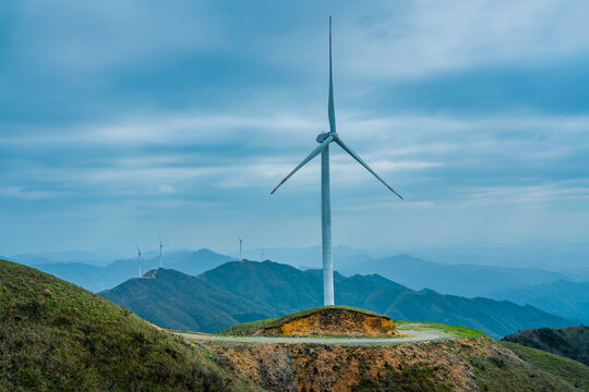山川山脉公路风车风力发电机