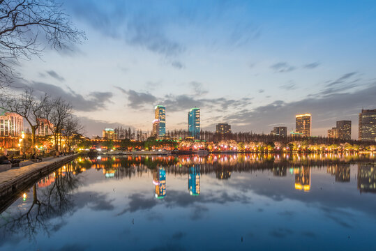 南京玄武湖公园夜景