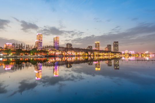 南京玄武湖公园夜景