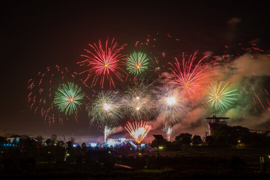 武汉花博汇烟花夜景