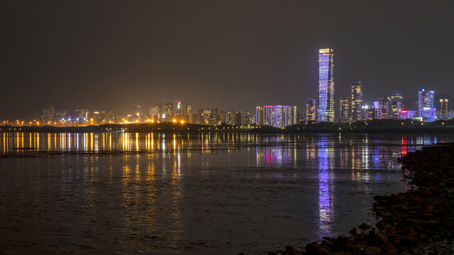 海水倒影深圳湾