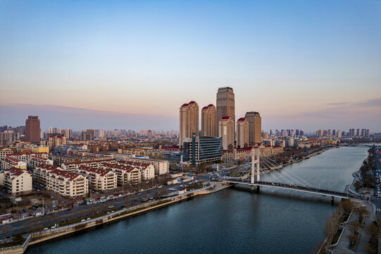 天津海河刘庄桥城市建筑风光