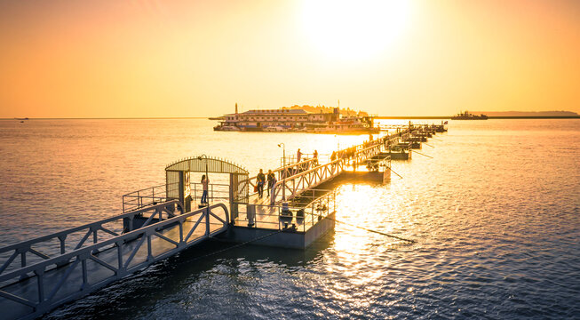 洞庭湖日落夕阳晚霞自然风光