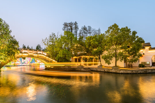 南京白鹭洲公园古建筑夜景