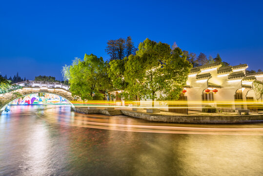 南京白鹭洲公园古建筑夜景