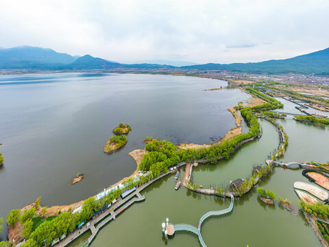 航拍云南丽江拉市海湿地公园