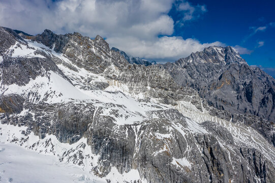 航拍云南丽江玉龙雪山冰川积雪