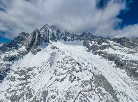 航拍云南丽江玉龙雪山冰川积雪