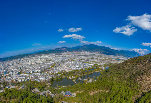 航拍云南丽江黑龙潭公园美景