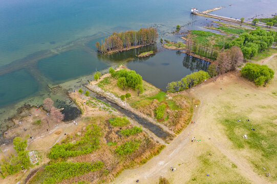 航拍云南大理洱海生态廊道美景