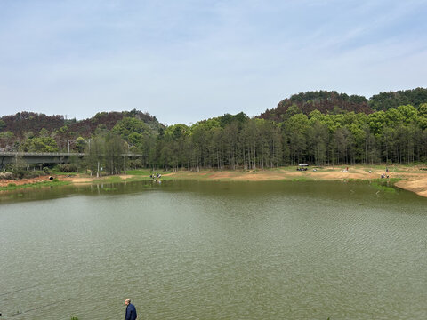 江夏青龙山湖景