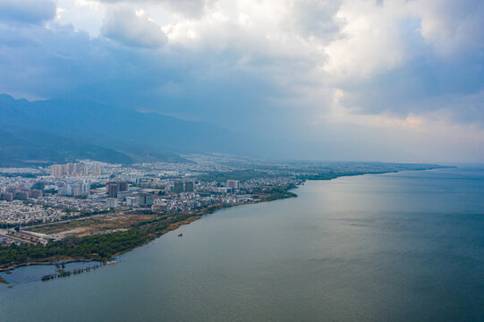 航拍云南大理洱海高原淡水湖泊