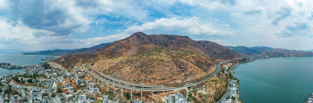 大丽高速路大理六罗山双廊隧道