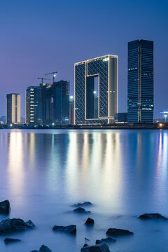 广州之窗商务港大厦夜景