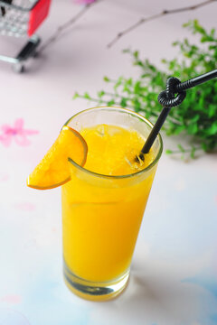 新鲜柳橙汁