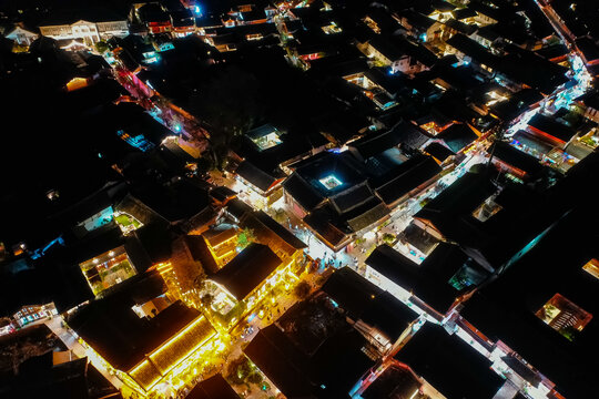 航拍云南丽江古城夜景大研古城