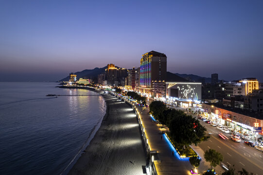 汕头南澳岛海滨路夜景