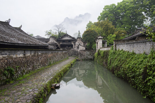 埭头松风水月